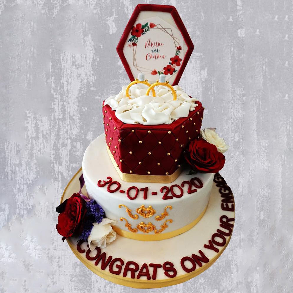 The Most Gorgeous Engagement Cakes That We Spotted at Weddings! |  WeddingBazaar