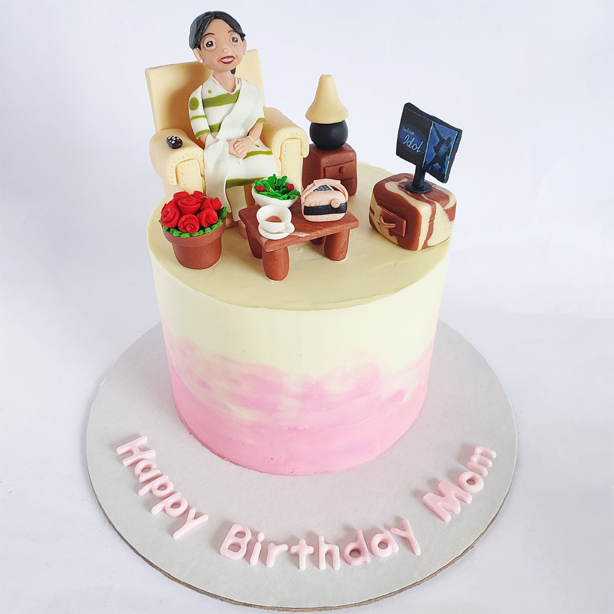 Super-mom theme cake !! - Decorated Cake by Sangeeta Roy - CakesDecor