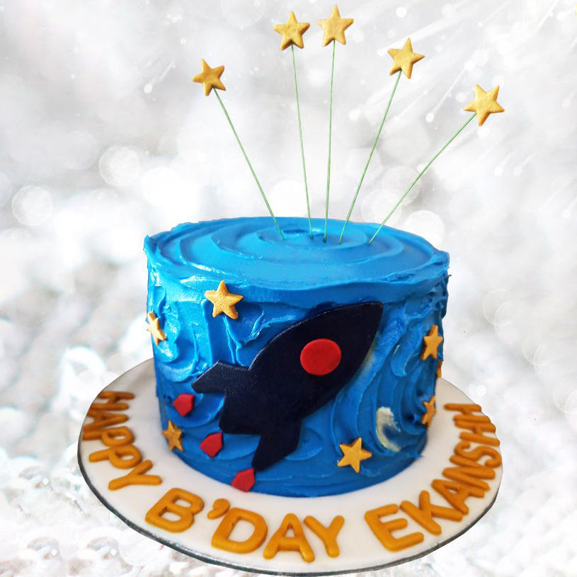 Space Rocket cake - Decorated Cake by Sweet Mantra - CakesDecor
