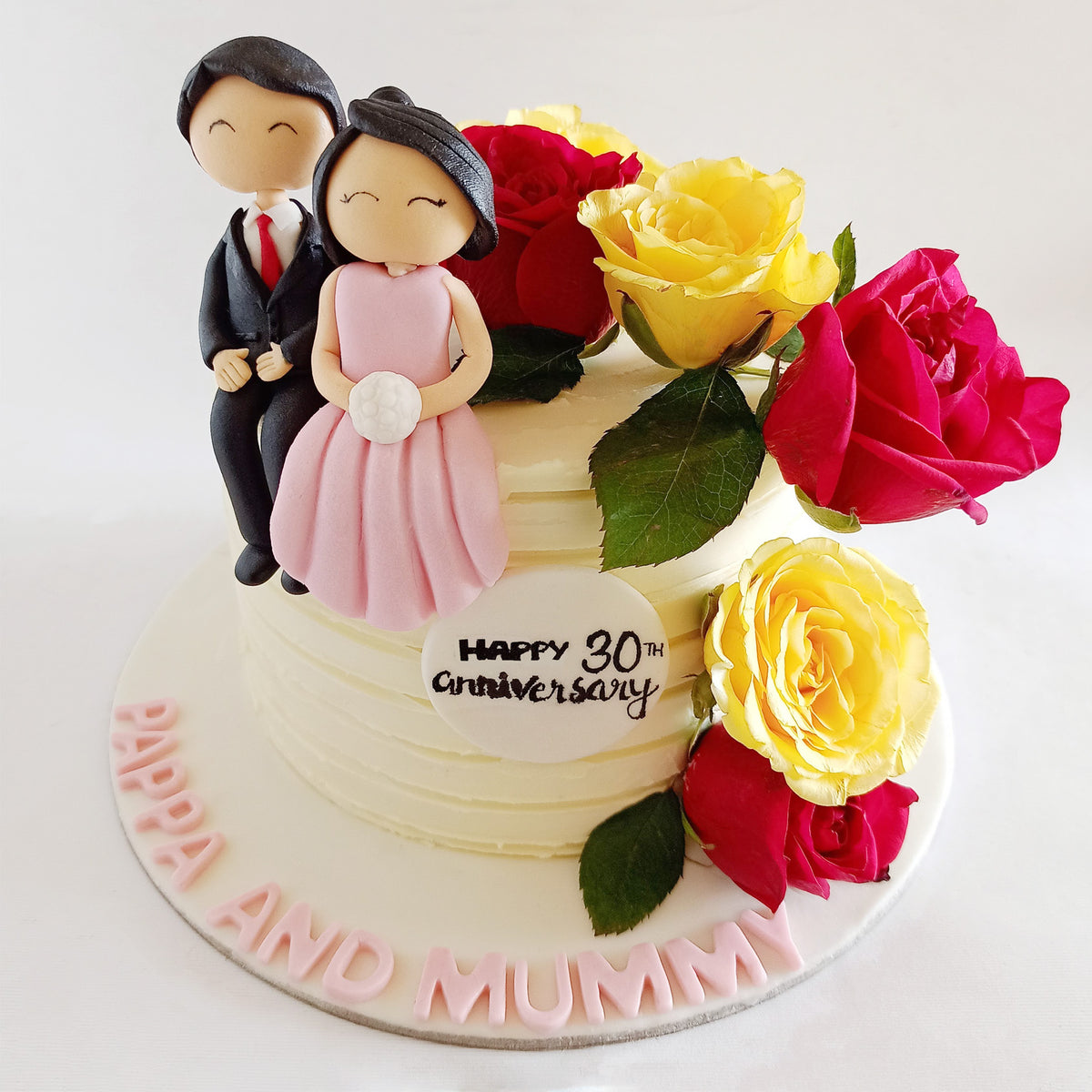 11 Mouth-Watering Anniversary Cakes for Couples - FNP Singapore